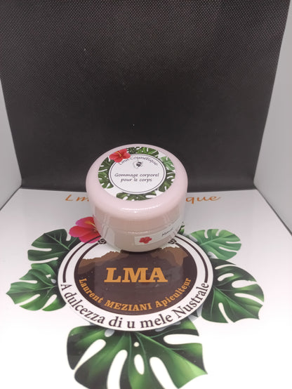 Gommage corps corporel exfoliant et hydratant Monoi